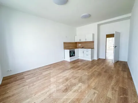 Pronájem bytu 2+kk, Praha - Smíchov, Křížová, 51 m2