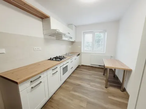 Pronájem bytu 2+1, Uherské Hradiště, Jana Žižky, 58 m2