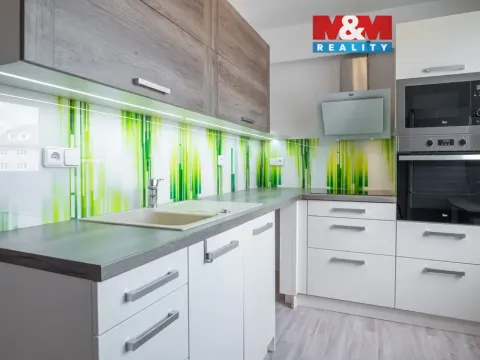 Pronájem bytu 2+1, Strakonice - Strakonice II, Bezděkovská, 52 m2