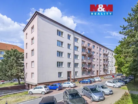 Pronájem bytu 2+1, Pardubice - Zelené Předměstí, Benešovo náměstí, 55 m2