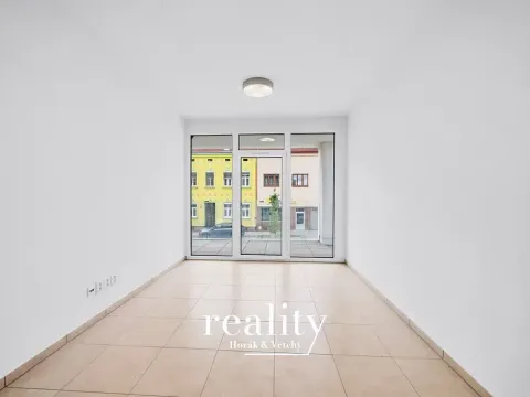 Pronájem kanceláře, Znojmo, Jarošova, 13 m2