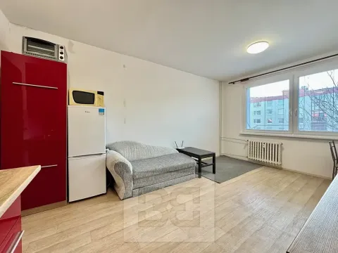 Pronájem bytu 1+1, Zlín, U Trojáku, 36 m2