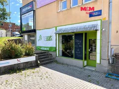 Pronájem obchodního prostoru, Zlín, třída Tomáše Bati, 88 m2