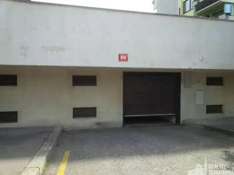 Pronájem garážového stání, Praha - Podolí, Kubištova, 16 m2