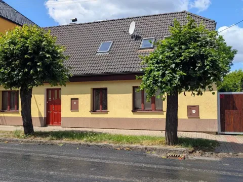 Pronájem bytu 3+kk, Jince, Eškova, 75 m2