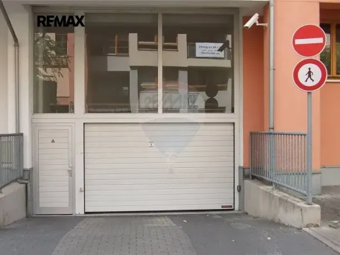 Pronájem skladu, Praha - Smíchov, Randova, 16 m2