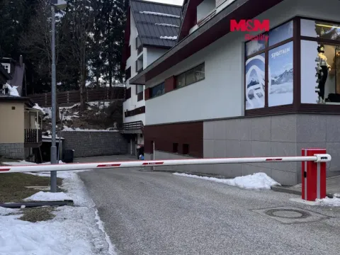 Prodej garážového stání, Špindlerův Mlýn, 12 m2