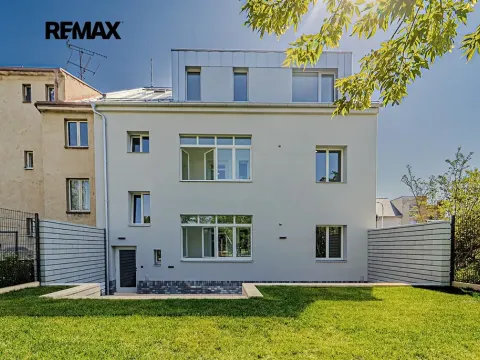 Prodej bytu 3+kk, Slaný, Navrátilova, 77 m2