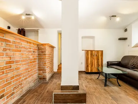 Prodej obchodního prostoru, České Budějovice, 66 m2