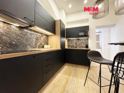 Pronájem bytu 2+1, Karlovy Vary, Tržiště, 51 m2