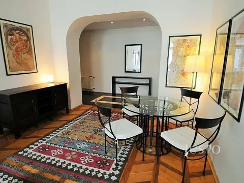 Pronájem bytu 2+1, Praha, Janáčkovo nábřeží, 80 m2