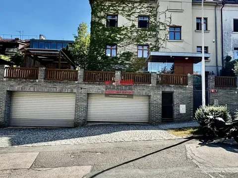 Pronájem bytu 3+1, Praha - Smíchov, U Malvazinky, 91 m2