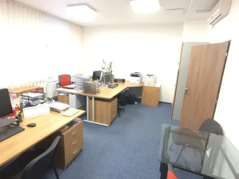 Pronájem kanceláře, Praha - Libeň, Pod Hájkem, 83 m2