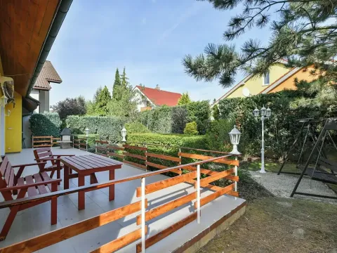 Pronájem rodinného domu, Praha - Štěrboholy, K valu, 220 m2