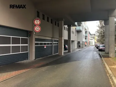 Pronájem garáže, Plzeň, Koterovská, 12 m2