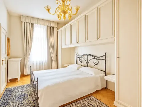 Pronájem bytu 4+kk, Praha - Nové Město, 124 m2