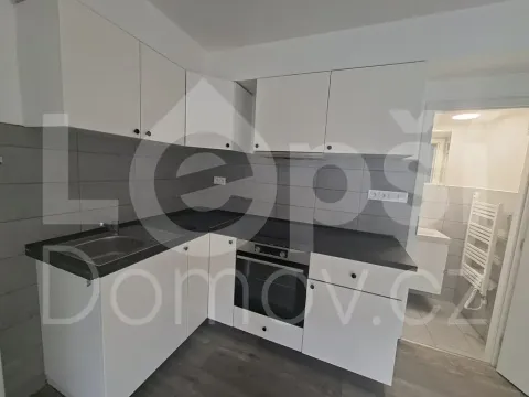 Prodej bytu 2+kk, Jeseník, Husova, 52 m2