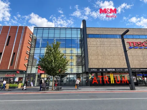 Pronájem obchodního prostoru, Hradec Králové - Pražské Předměstí, náměstí 28. října, 119 m2