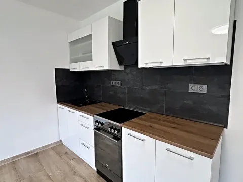 Pronájem bytu 2+kk, Uničov, Stromořadí, 45 m2