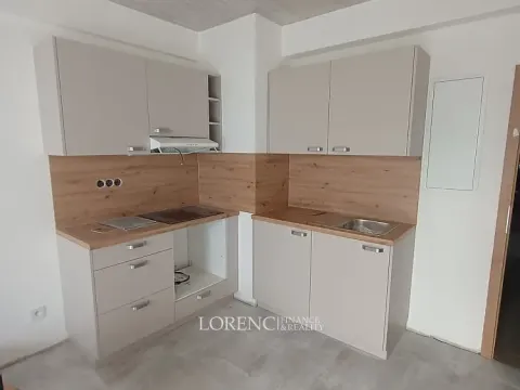 Pronájem bytu 2+kk, Veselí nad Moravou, náměstí Míru, 31 m2