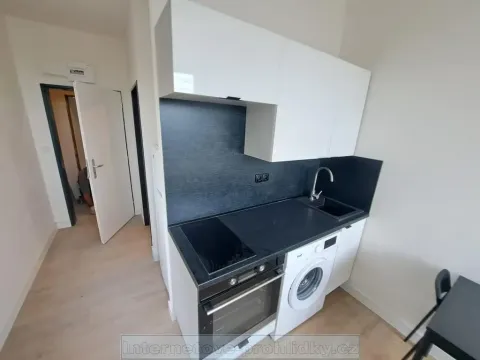 Pronájem bytu 1+kk, Praha - Radlice, 42 m2
