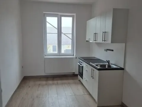 Pronájem bytu 2+1, Staňkov, 28. října, 60 m2