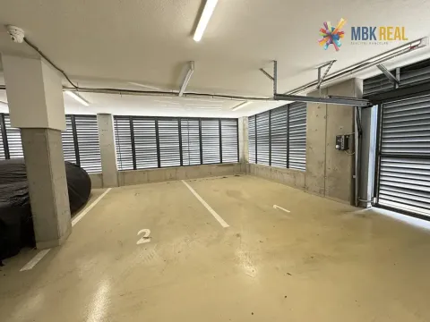 Pronájem garážového stání, Brno, Kociánka, 13 m2