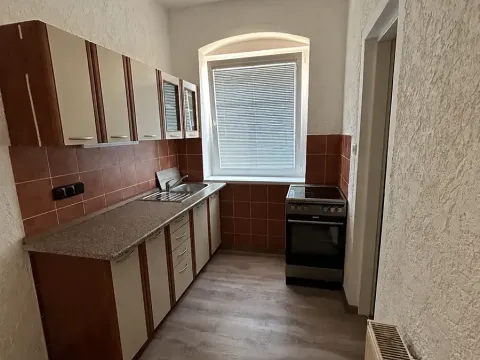 Pronájem bytu 1+1, Děčín, Na Stráni, 36 m2