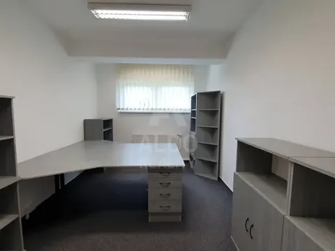 Pronájem kanceláře, České Budějovice, Husova tř., 89 m2